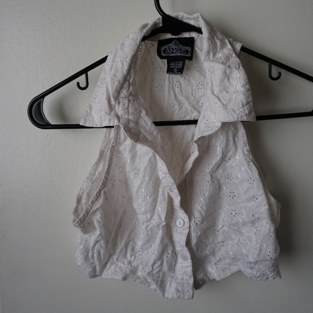 🌸 Angie White Crop top